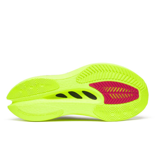 Saucony Herrenlaufschuhe Endorphin Pro 5 – Rückansicht – neongelb / 42