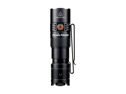 Fenix PD25R Kompakte, wiederaufladbare Taschenlampe, 800 Lumen