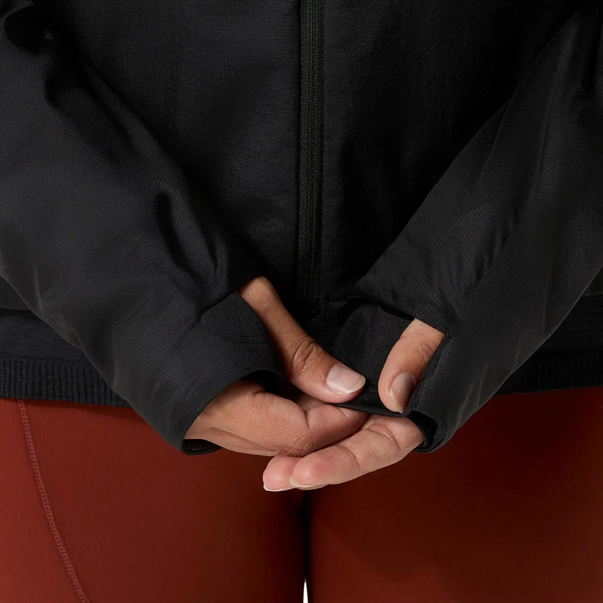 Asics Damenlaufjacke Road Winter Run Jacket, Performance Black – Bild 