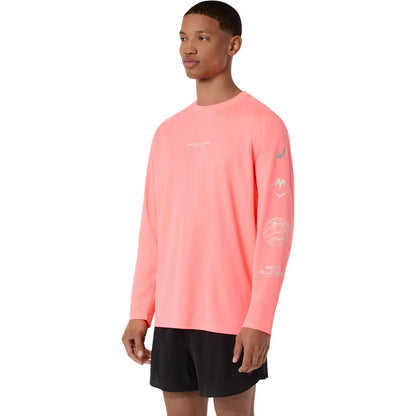 Asics Herrenlaufschirt Fujitrail Logo LS Top, Sun Coral
