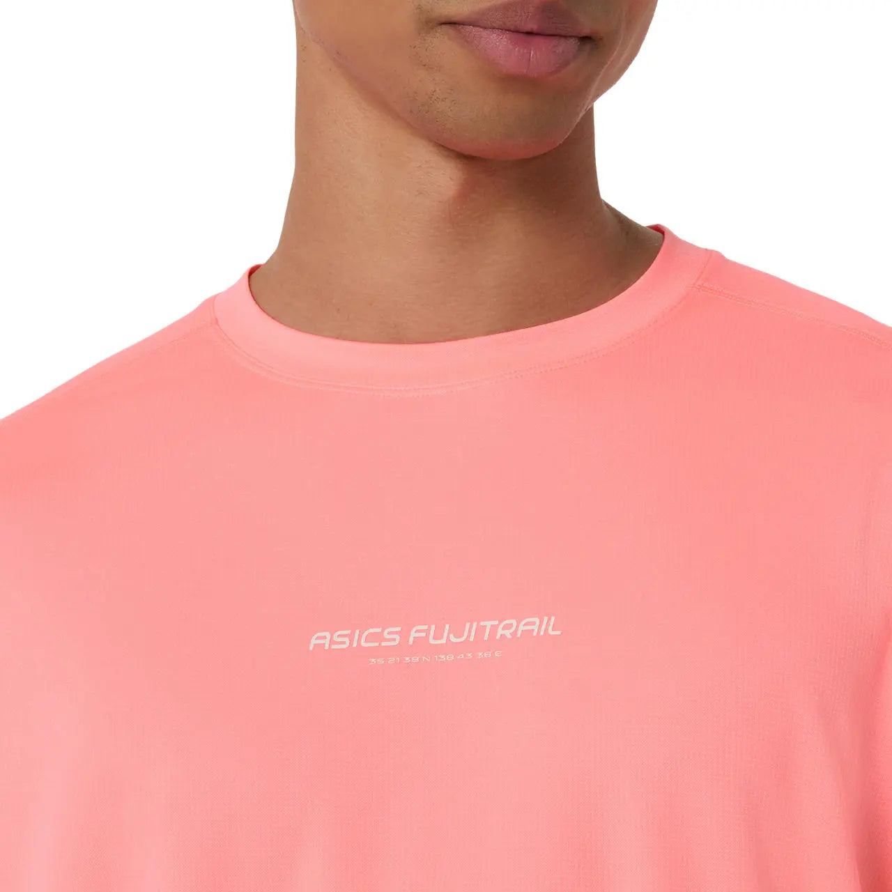 Asics Herrenlaufschirt Fujitrail Logo LS Top, Sun Coral – Bild 