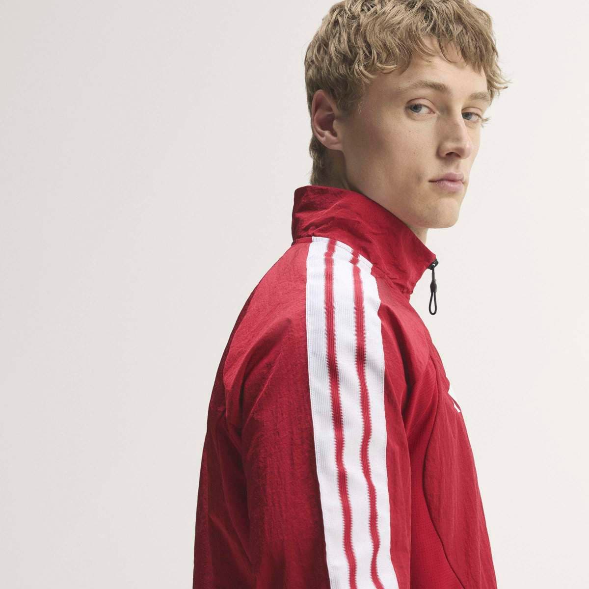 FC Liverpool Herrenfußballjacke Anthem Heimjacke 26/27 – Bild 