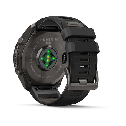 Garmin Fēnix® 9 Pro – inReach®, 51mm Carbongrau DLC Titan mit Silikon-Armband Schwarz/Kieselgrau