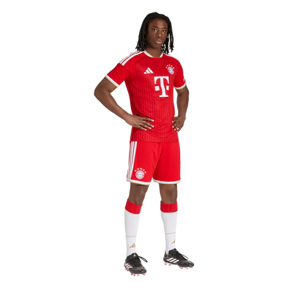 FC Bayern München Herrenfußballshort Home 26/27, Heimshorts mit Climacool für Spiel, Training und Fanmomente - machsport