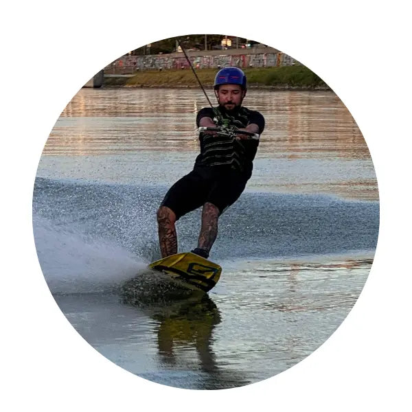 Philipp Greind, Mitarbeiter machsport beim Wakeboarden