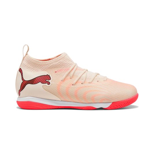 Puma Kinderhallenfußballschuhe Future 9 Match IT, Sugared Almond-PUMA White-Ultra Red-PUMA Black – rot / 33
