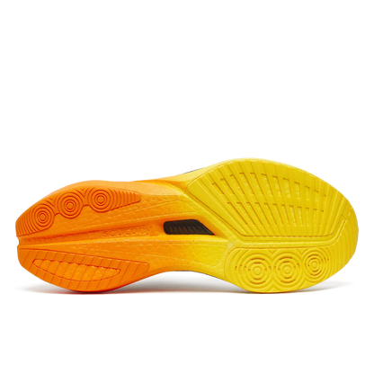 Saucony Herrenlaufschuhe Endorphin Speed 5, white/fuego