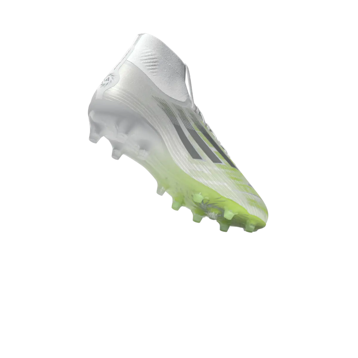 Adidas Fußballschuhe F50 Sparkfusion Pro FG/AG auf Rasen und Kunstrasen, seitliche Ansicht mit transparentem Hintergrund.