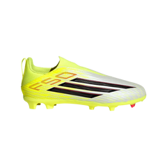 Adidas Kinderfußballschuhe F50 League LL FG/MG anseitlich auf Rasen und Kunstrasen, mit schwarzem Design und flexibler Sohle.