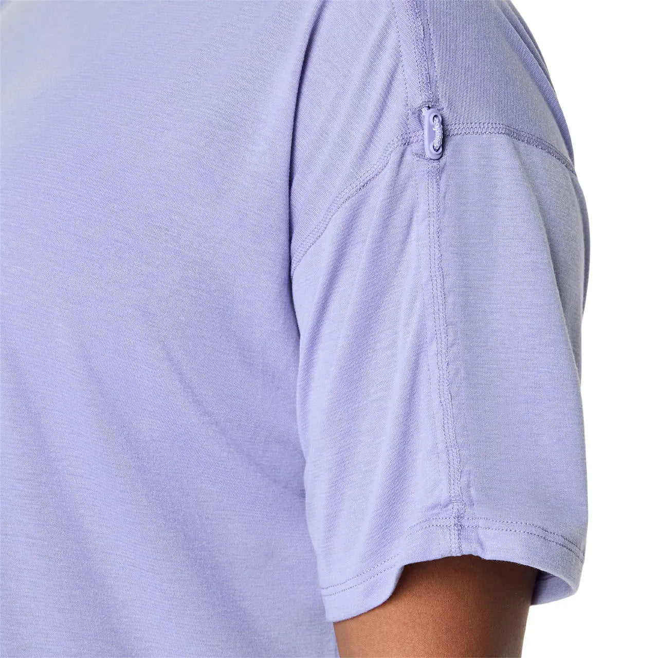Asics Damenlaufshirt Nagino Run Adjustable SS Top, leichtes atmungsaktives Laufshirt mit kurzen Ärmeln und verstellbarem Saum. – Bild 