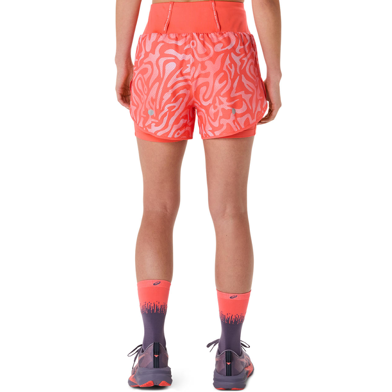Asics Damenlaufhose Road All Over Print 2-N-1 3.5IN Short - machsport – Bild 
