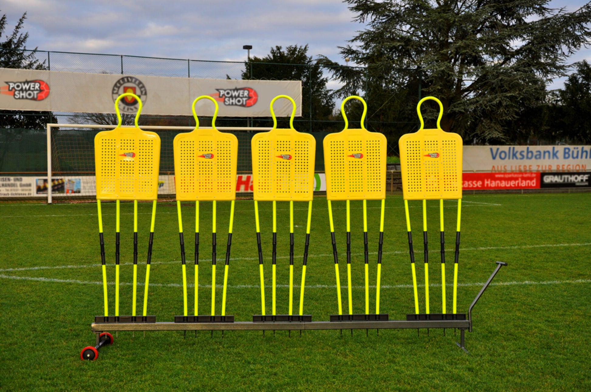 Powershot Transportwagen für Freistoßdummies - machsport – Bild 