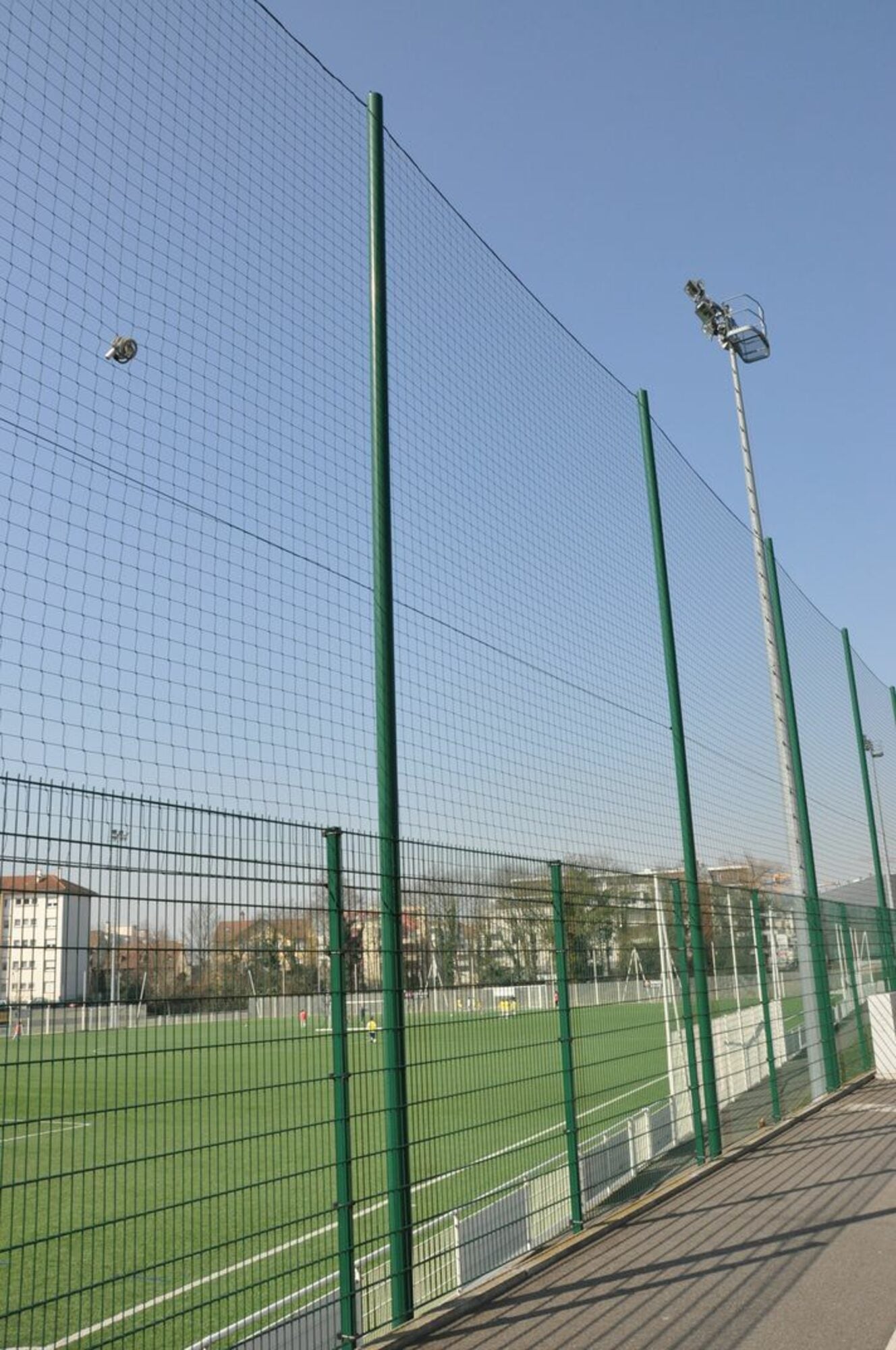 Powershot Ballfangnetz für Sportplätze inkl. Pfosten und Zubehör - machsport