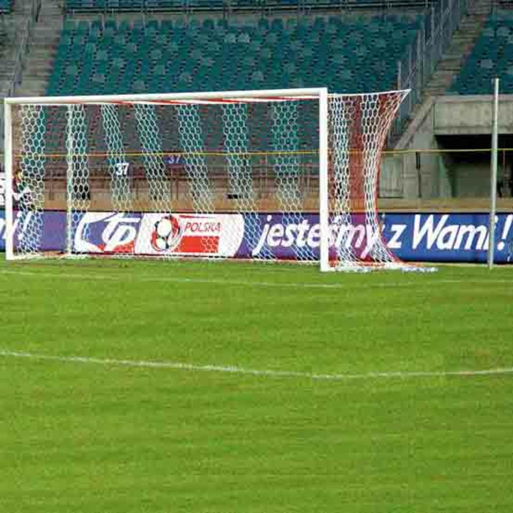 Powershot Fußballtor - Großfeld - in Bodenhülsen stehend - machsport – Bild 