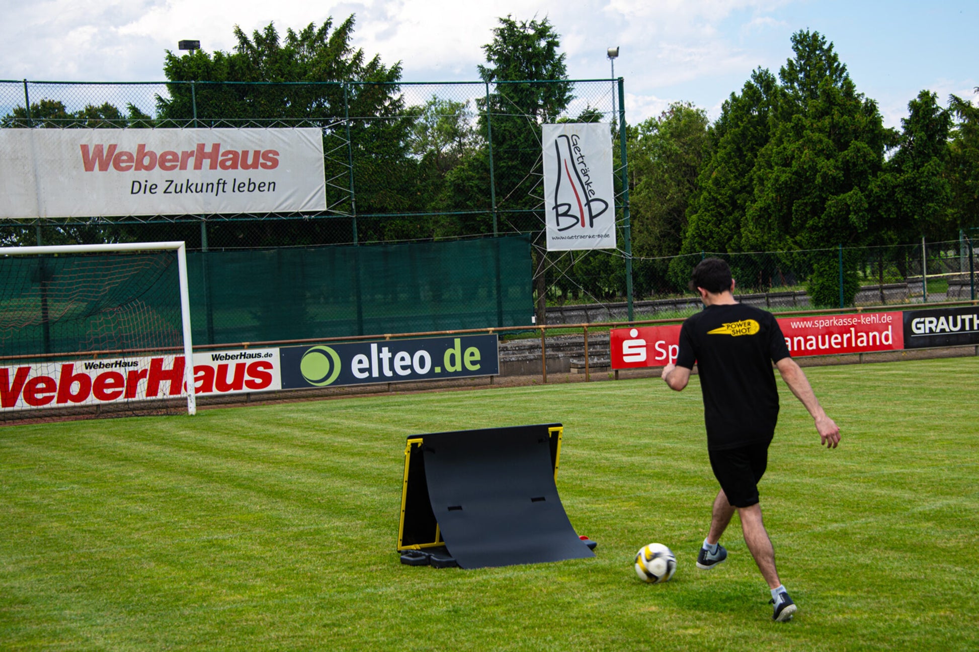 Powershot Rampe - gebogenes Brett -  für die POWERSHOT® Rebound Wall - machsport – Bild 