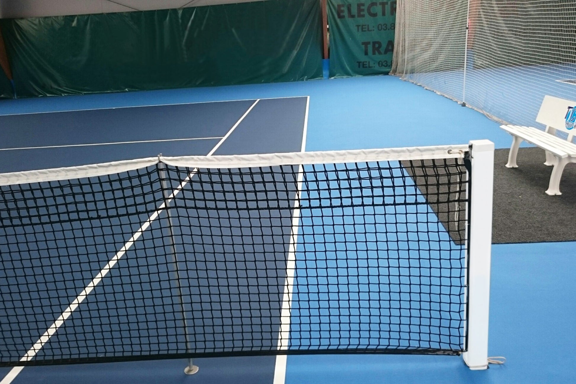 Powershot Tennispfosten mit Bodenhülsen, Spannmechanik innen - machsport – Bild 