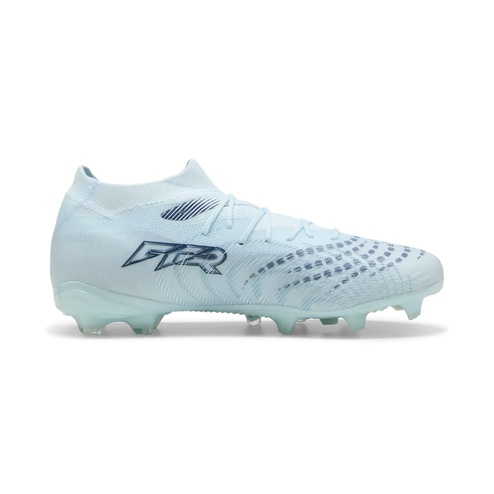 Puma Fußballschuhe Future 9 Match FG/AG seitliche Ansicht auf Rasen- und Kunstrasen, bequeme Fußballschuhe für den Spielplatz