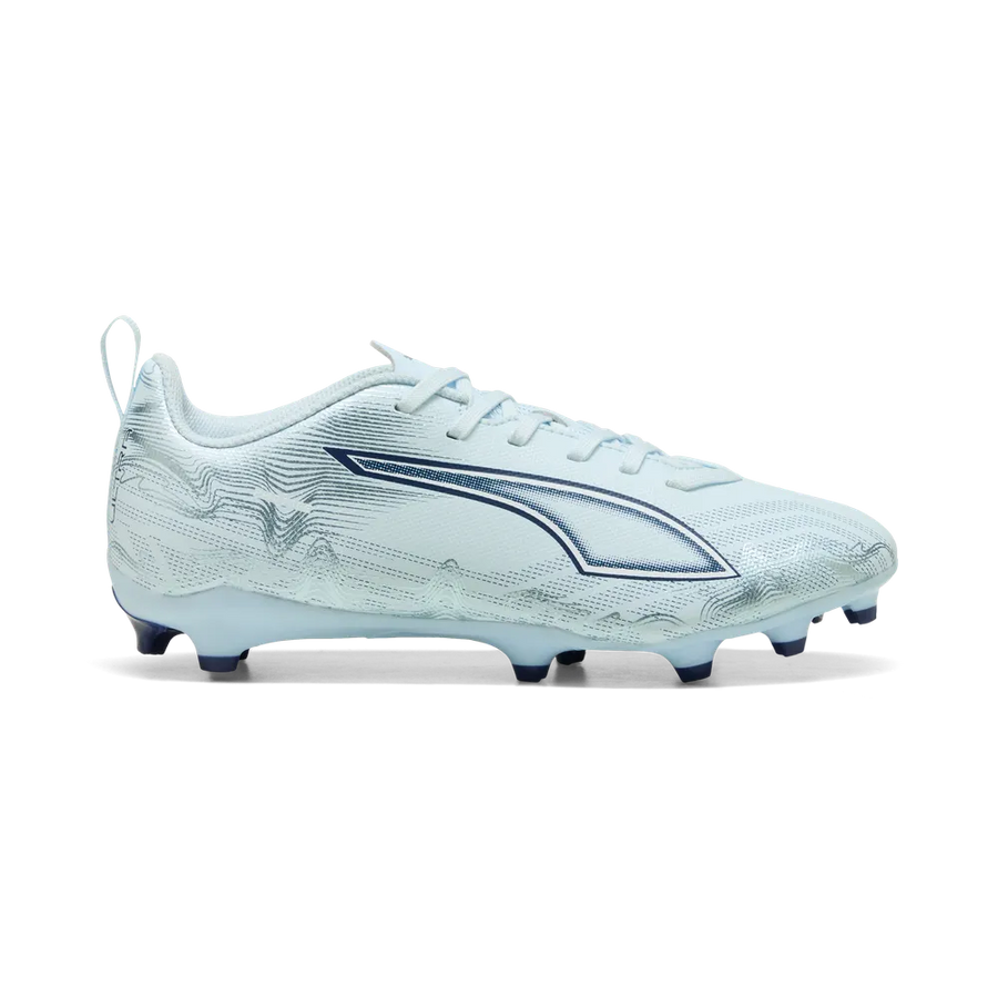 Puma Kinderfußballschuhe Ultra 6 Play FG/AG seitliche Ansicht auf Rasen- und Kunstrasenflächen, bequemer Sportschuh für Kinder