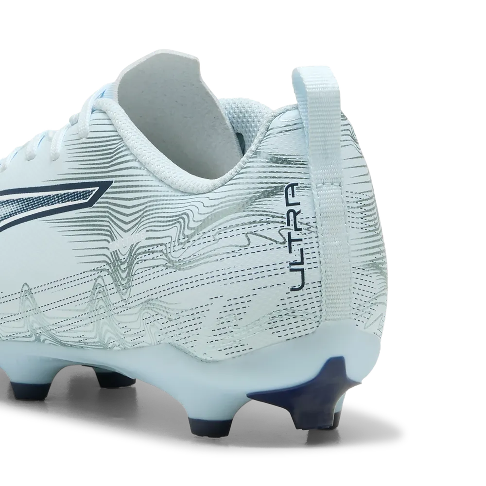 Puma Kinderfußballschuhe Ultra 6 Play FG/AG, Rückansicht, Rasen- und Kunstrasenfußballschuhe für Kinder, schwarz mit Puma-Logo – Bild 