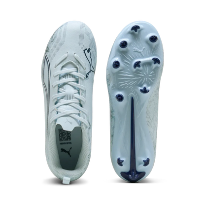 Puma Kinderfußballschuhe Ultra 6 Play FG/AG seitliche Ansicht auf Rasen- und Kunstrasenflächen, bequemes Sportschuh-Design