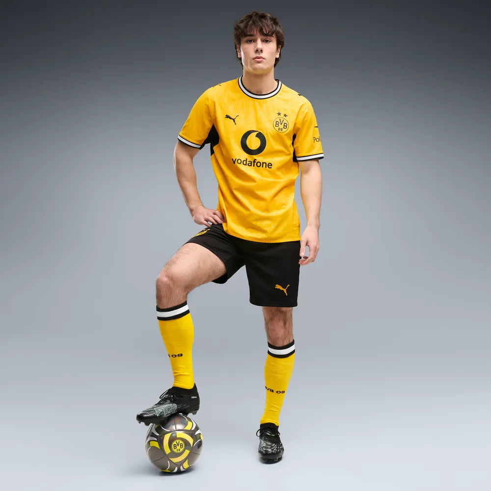 BVB Herrenfußballhose Shorts Replica 2026/2027, Borussia Dortmund Shorts mit dryCELL - machsport