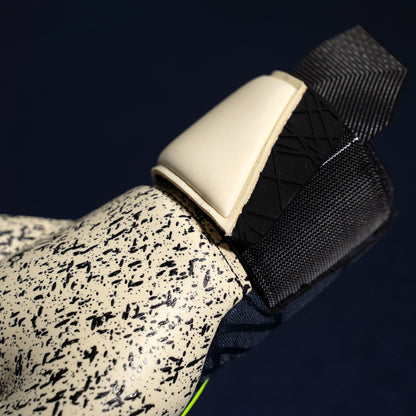 Uhlsport Torwarthandschuhe Prediction Supergrip + Finger Surround - machsport